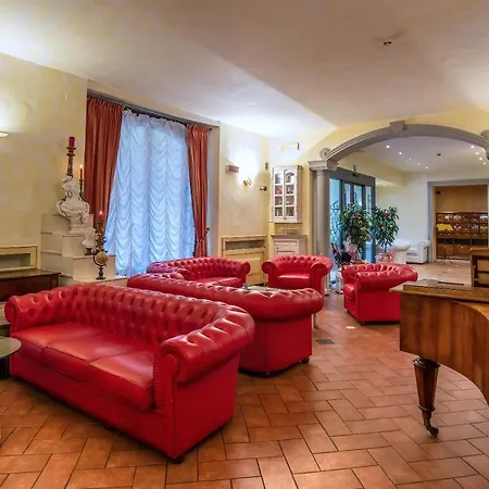 מלון Alba Palace 3*