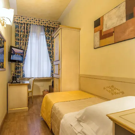 Alba Palace מלון 3*