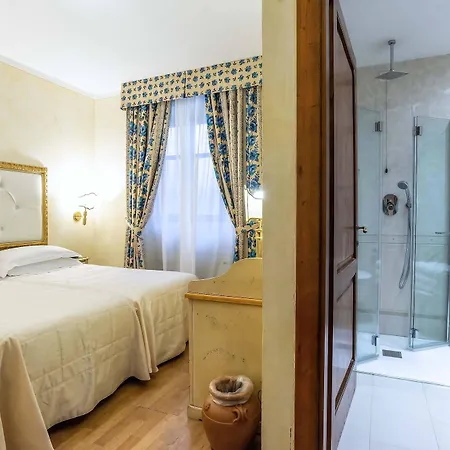 מלון Alba Palace 3*