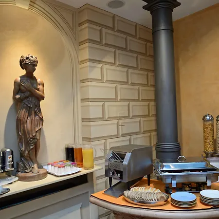 מלון Alba Palace