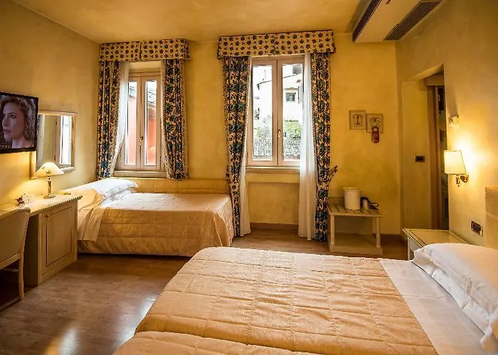 Alba Palace Флоренция